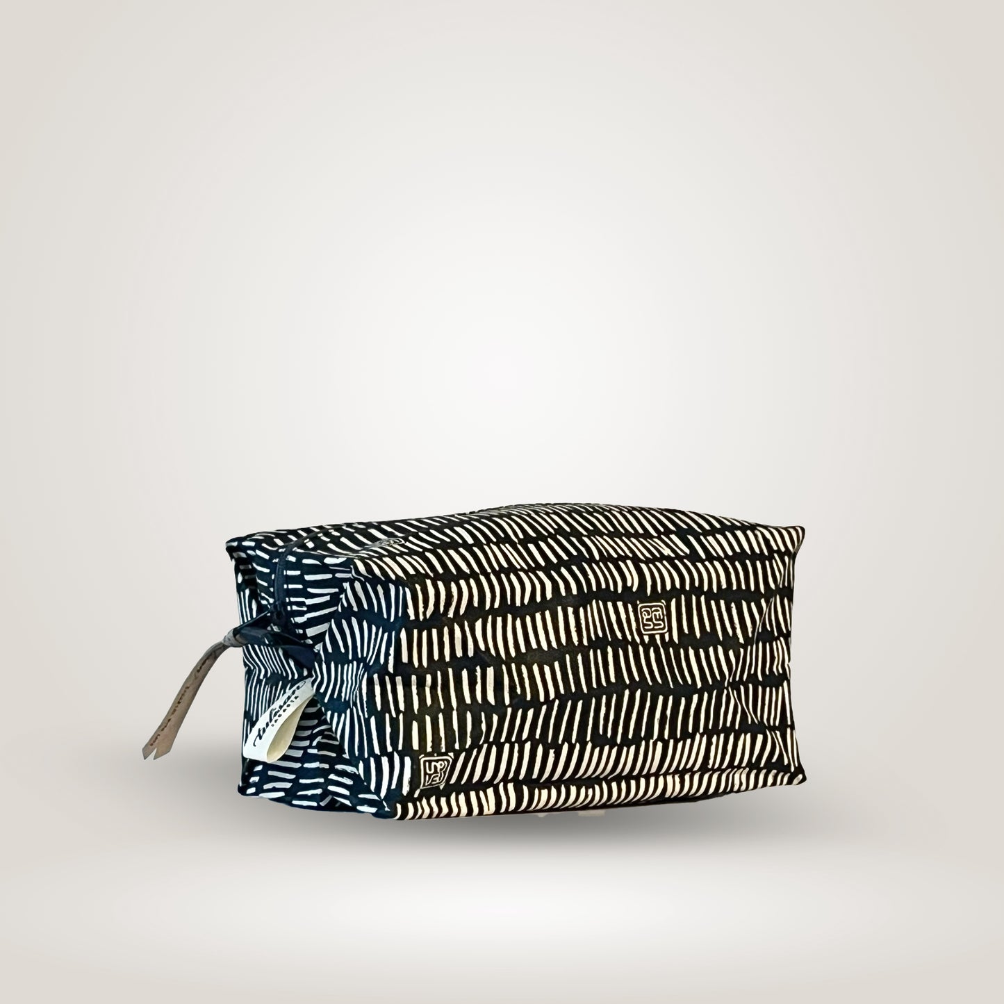 Medium Cube "Ladang Verso" by Tulisan