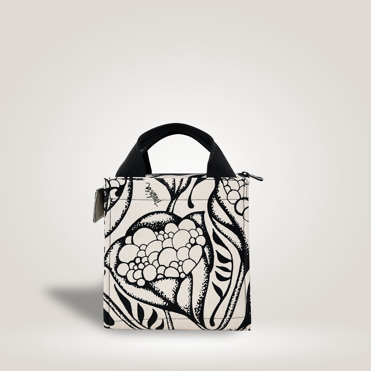 Monochrome floral by Tulisan